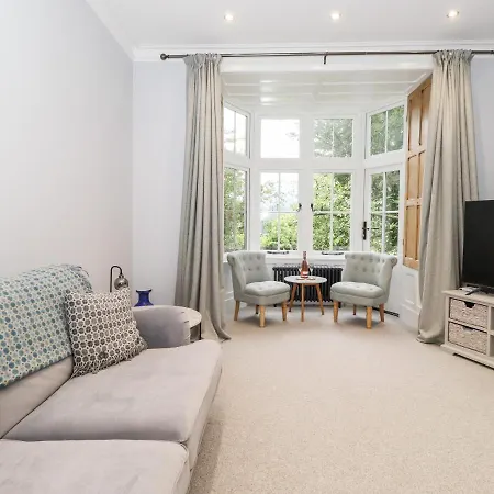 Eller Close House Holiday home *