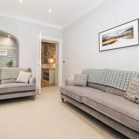 Eller Close House Holiday home *