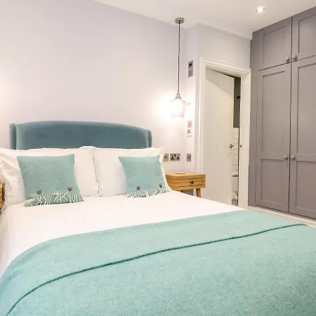 Eller Close House Holiday home *